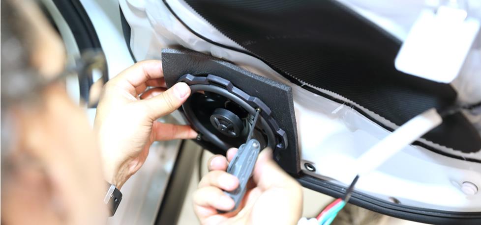 Installing the Rockford Fosgate Punch speaker